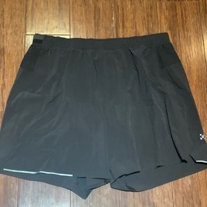 L Men’s Lululemon Shorts
